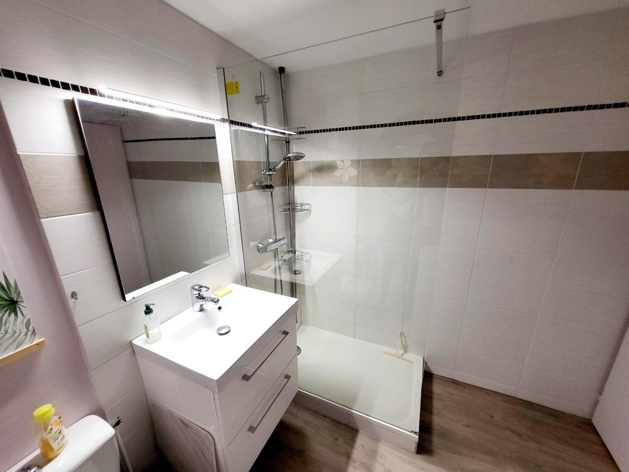 Appartement Moderne Au Centre-Ville, 150M Plage, Wifi, Confort Ideal Pour Familles - Fr-1-92-876 Les Sables-dʼOlonne Kültér fotó